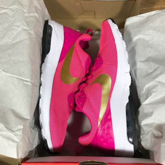 nike laser pink